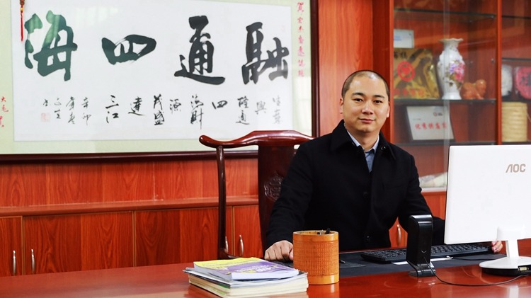 宏展纏繞膜五金精密機械行業(yè)解決方案